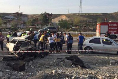 Üç otomobil çarpıştı: 3 ölü, 4 yaralı