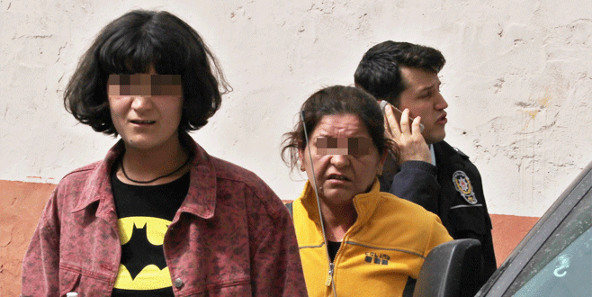 Şizofreni hastası genç teyzesi ve kuzenini rehin aldı