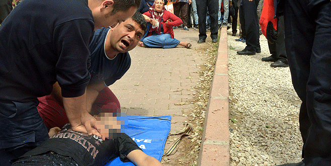 Anneden kızına en acı bakış