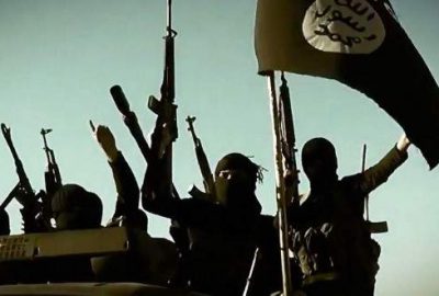 IŞİD sınır kasabasını ele geçirdi