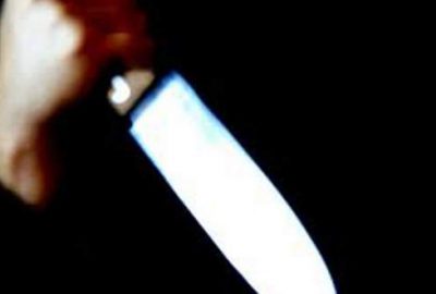 Ev hanımını on kez bıçaklayarak öldürdüler