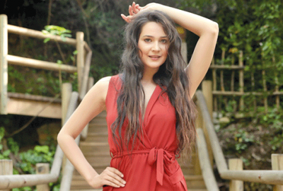 Hanım Köylü’nün Türk güzeli