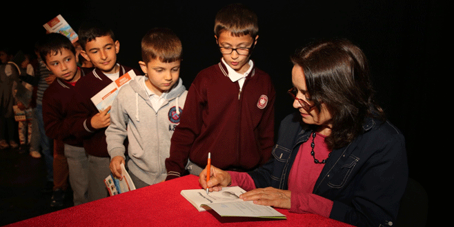 ‘Okumak ağrıya iyi geliyor’