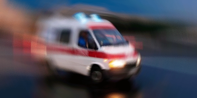 Annesinin elinden kurtulup yola fırlayan çocuk hayatını kaybetti