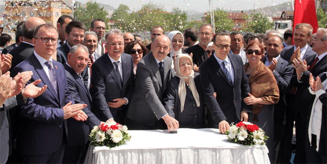 Bursa’nın yeni devlet hastanesinde temel atıldı