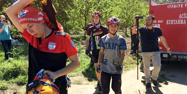 Bursa’da öğrenciler vadide mahsur kaldı