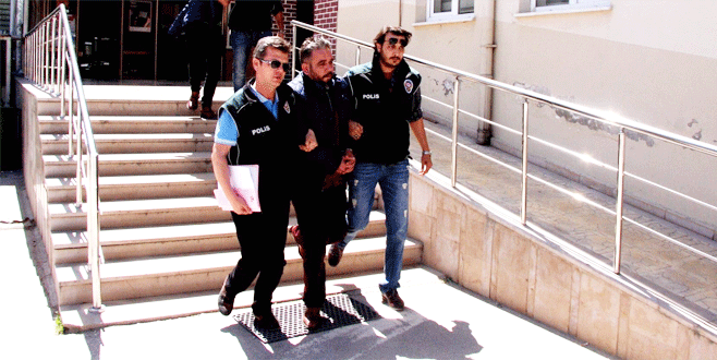 Uyuşturucu satıcıları Bursa’ya giremeden yakalandı