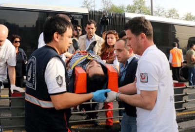 2 metrobüs çarpıştı, 4 yaralı