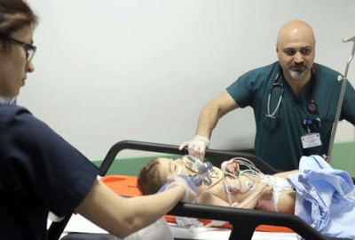 Kucağındaki bebeği pencereden düştü, kendi de ardından atladı