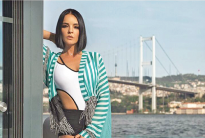 Bengü’den boğaz pozu