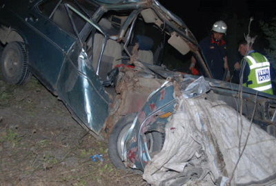 Otomobil at arabasına çarptı: 6 yaralı