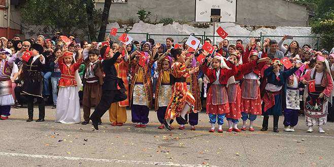 ‘Dünya Çocukları’na büyük alkış