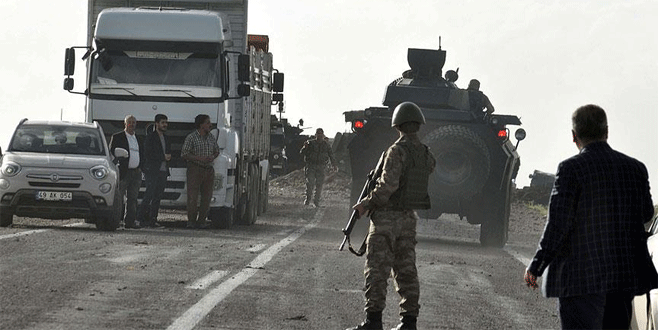 Zırhlı araca bombalı saldırı: 1 şehit, 2 polis yaralı