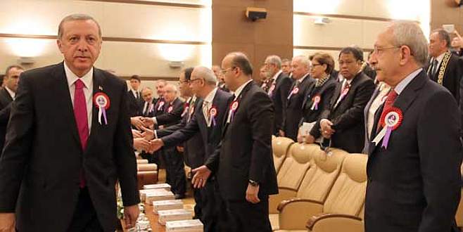 Erdoğan, neden tokalaşmadığını açıkladı