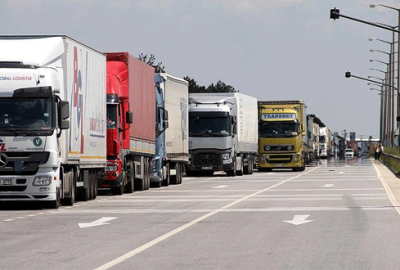 Sınırda ‘paskalya’ kuyruğu