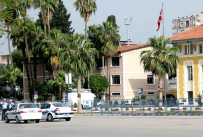 Canlı bomba istihbaratı kutlamaları iptal ettirdi!