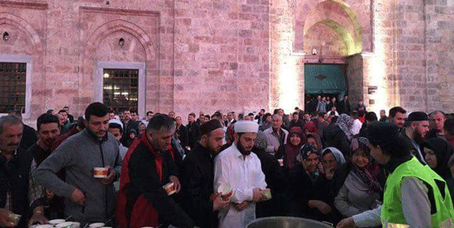 Bursalılar teröre karşı Ulucami’ye akın etti