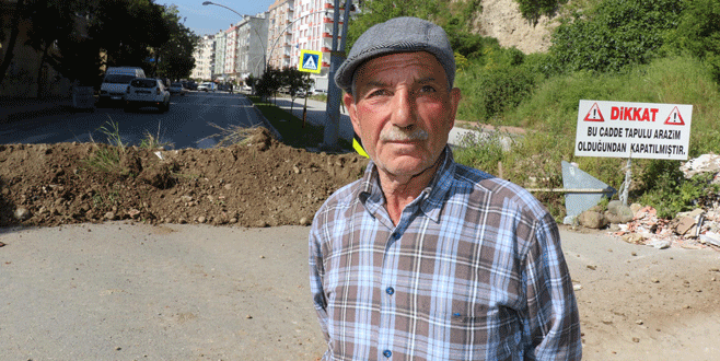 ‘Arazi benim’ dedi, yolu kapattı