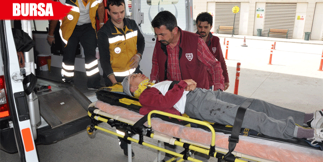 Yaralı halde babasını teselli etti