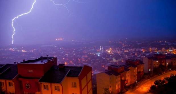 Şiddetli sağanak ve dolu yağışı Bursa’yı felç etti