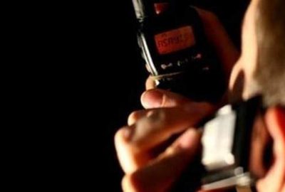 Sahte polis ev hapsinde bile dolandırdı