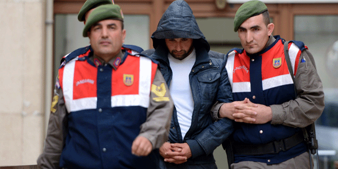 Babasını bıçaklayarak öldürdü, tutuklandı