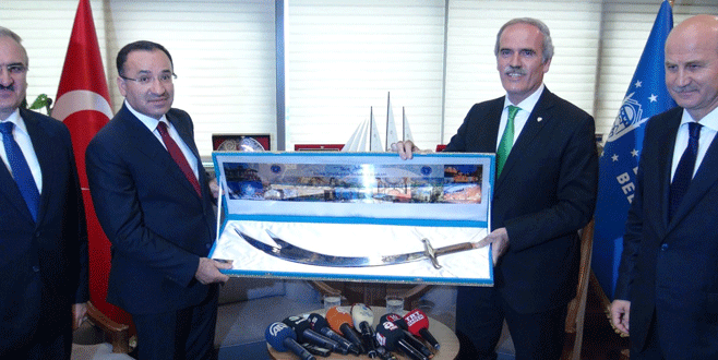 Bakan Bozdağ’dan Başkan Altepe’ye övgü