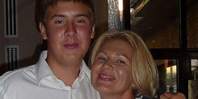 Annesini hunharca öldürdü!