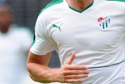 Bursaspor ‘Beyaz Mazi’ forma ile sahada