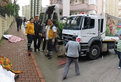 Feci kaza! Şoför kalp krizi geçirdi: 2 ölü