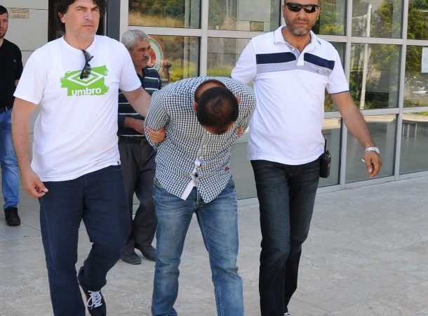 Antalya’nın Alanya ilçesinde bir kişi, 15 yaşındaki kız çocuğunu taciz
