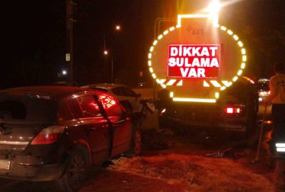 Bursa’da otomobil tankere çarptı: 2 yaralı