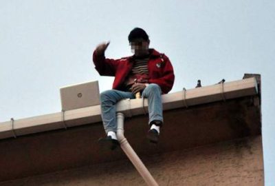 Çatıda laptoptan film izledikten sonra…