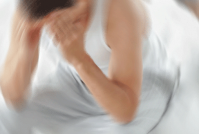 Misafiri eşiyle beraber kaçtı