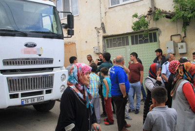 Bursa’da köylü kadınlar yol kapattı