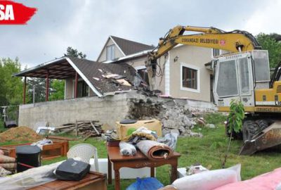 Uludağ’daki kaçak villalar yıkılıyor