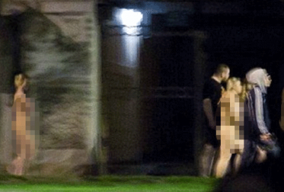 Polis aracına kadar çırılçıplak yürüdüler