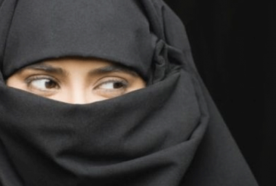 Kocasının SMS’lerini okudu sınırdışı edildi