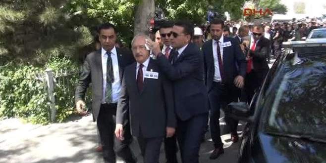 Kılıçdaroğlu’na yumurtalı protesto