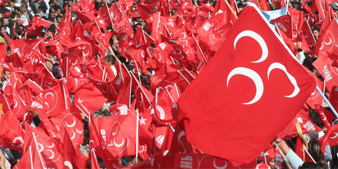 MHP Bursa teşkilatında 10 ilçe yönetimi istifa etti