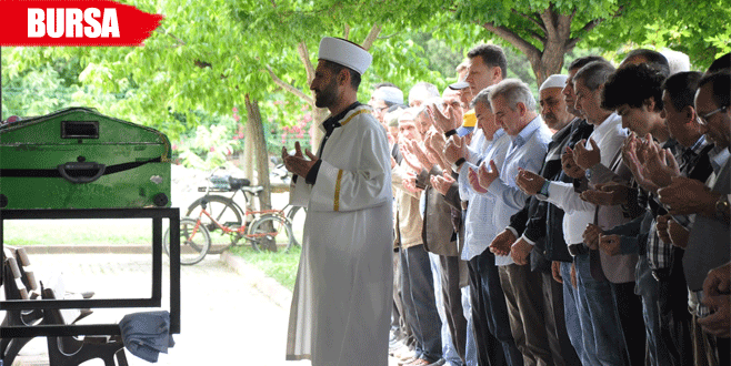 Eski vekilin eski eşine son görevi