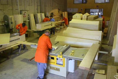 Mahkumlar tabut üretiyor