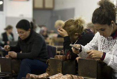 İş hayatına atılacak kadına destek