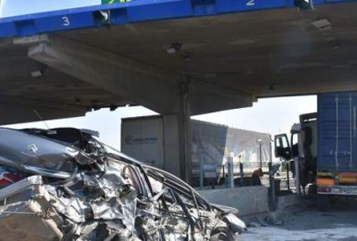 HGS, OGS kararsızlığı kaza yaptırdı: 3 yaralı