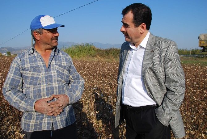 AK Parti’li Erdem’den Pamukçuya Prim Müjdesi AK Parti Aydın Milletvekili Mehmet Erdem, Aydınlı çiftçilere pamuk destek