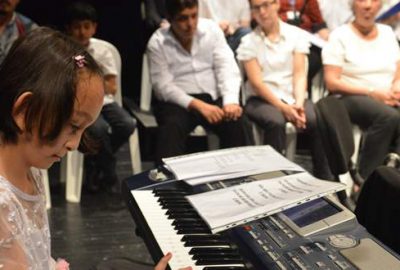 Müzik tutkusu engelleri aştı