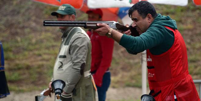 Kürsüye çıktılar