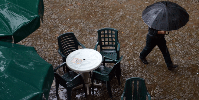 Şiddetli yağmur Bursalıları hazırlıksız yakaladı