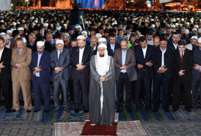 Ayasofya önünde fetih namazı