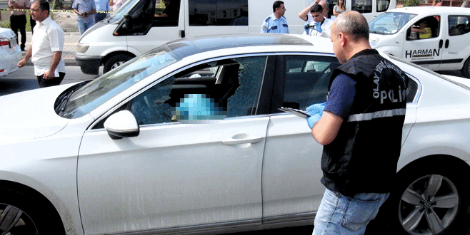 İş adamına kırmızı ışıkta infaz